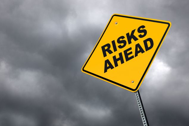 Schild - Risks Ahead